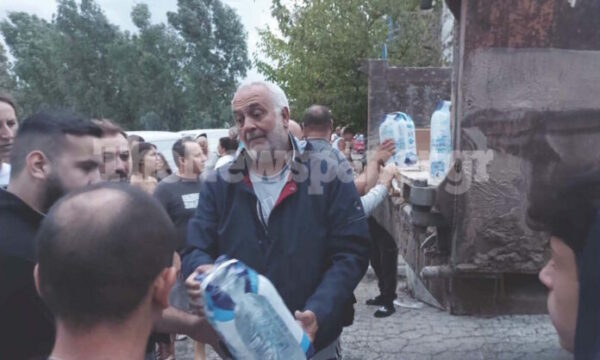 Δήμος Βόλου: Διανομή δωρεάν εμφιαλωμένων νερών στους κατοίκους των Αλυκών και του Αγίου Στεφάνου