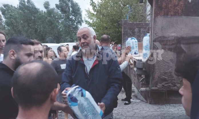 Δήμος Βόλου: Διανομή δωρεάν εμφιαλωμένων νερών στους κατοίκους των Αλυκών και του Αγίου Στεφάνου