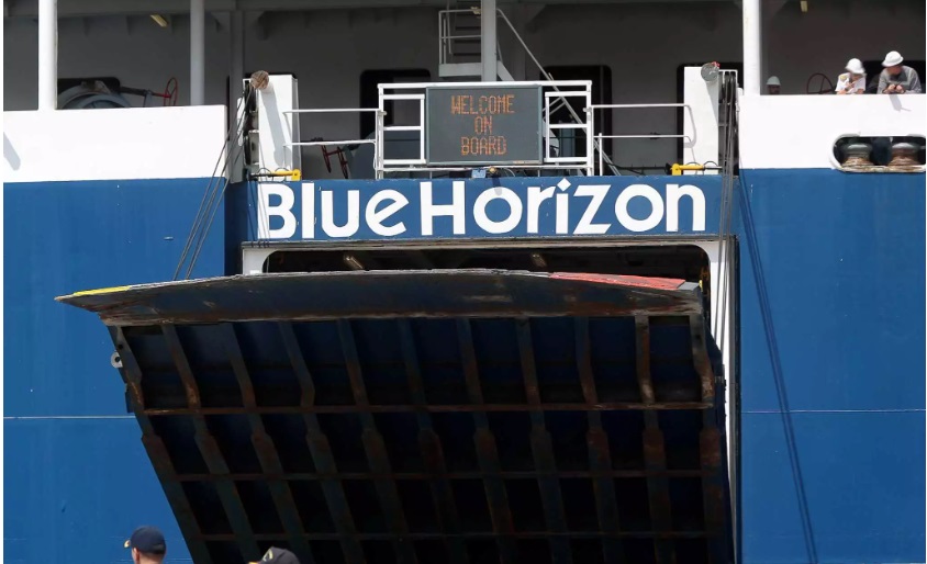 “Ένας μ@@@@@ς, παλαβός έπεσε στη θάλασσα”: Οι αδιανόητοι  διάλογοι του πλοίαρχου, του ύπαρχου και του πληρώματος του  Blue Horizon