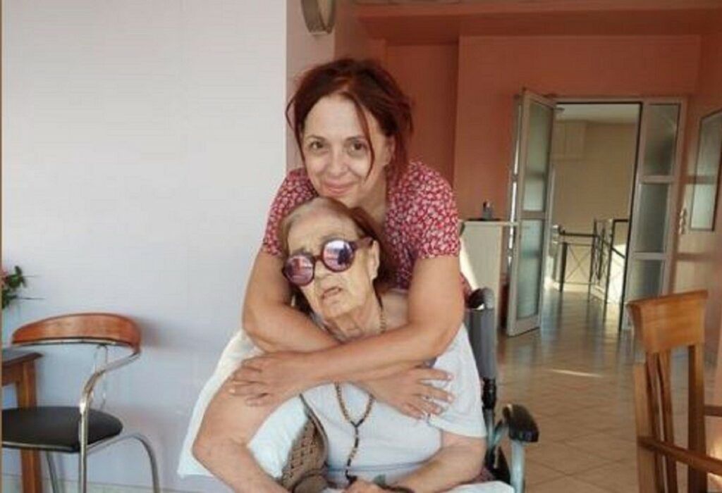 Ελένη Ράντου: Η συγκινητική ανάρτηση για τη νόσο Αλτσχάιμερ από την οποία πάσχει η μητέρα της