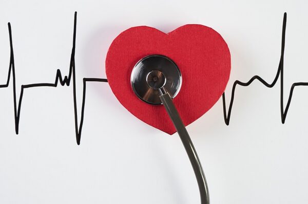 Καρδιακές αρρυθμίες: Τι προκαλούν και πώς αντιμετωπίζονται;