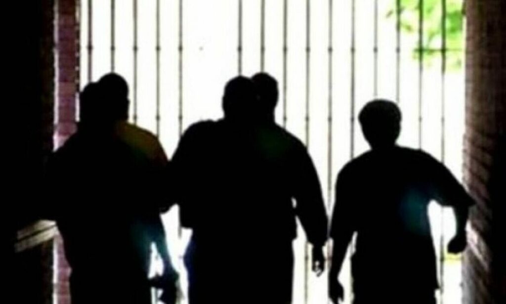 «Ξεφεύγουν» τα περιστατικά bullying σε σχολεία – Πέντε ανήλικοι ξυλοκόπησαν 12χρονο στον Πειραιά