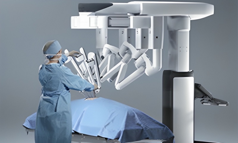 Όμιλος HHG: Καινοτομία στη ρομποτική χειρουργική με το σύστημα Da Vinci