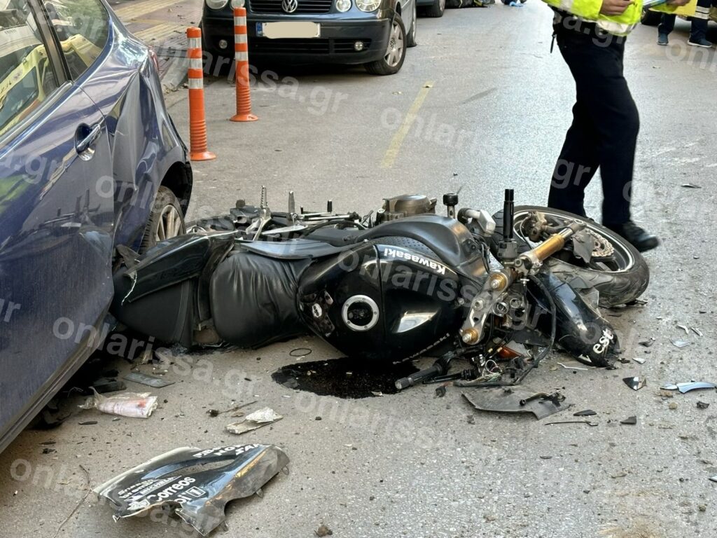 Φρικτός θάνατος μοτοσικλετιστή σε τροχαίο στο κέντρο της Λάρισας! (Φωτογραφίες)