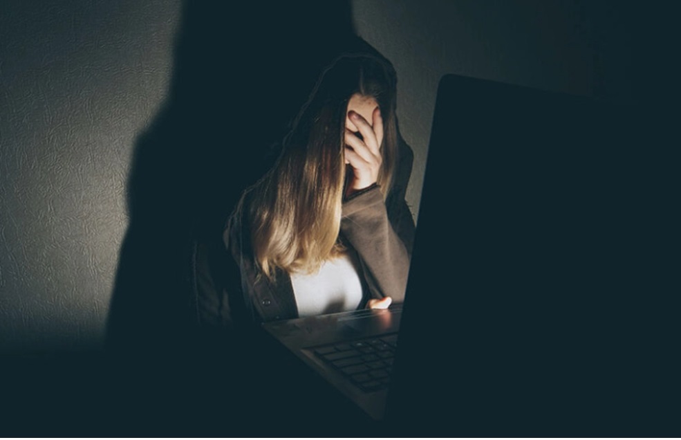 Θεσσαλονίκη: «Ήθελε να εκδικηθεί » είπε η 36χρονη που δήθεν έπαιζε σε πορνό βίντεο τα οποία έστελνε ο πρώην της