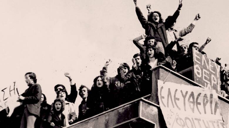 Πολυτεχνείο 2023: «Οι καθηγητές έμπαιναν σιωπηλοί και έκλαιγαν» – Ιστορίες από τον Νοέμβρη του 1973