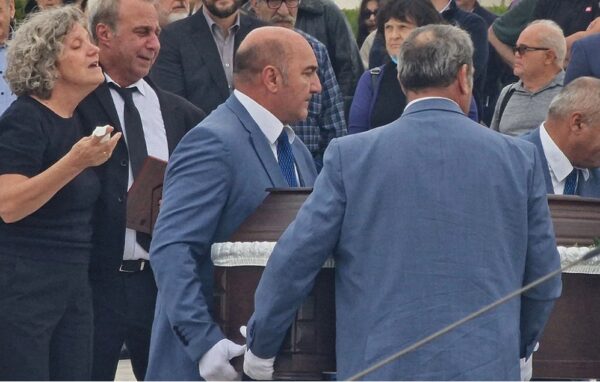 Συγκλόνισε η μητέρα της 40χρονης Ρίας που σκοτώθηκε στο τροχαίο με λεωφορείο του ΟΑΣΘ: «Μη φεύγεις αγάπη μου, γύρνα σπίτι»