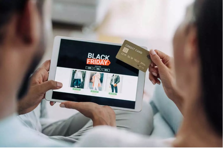 Black Friday 2023 και Cyber Monday: Ποιές Κυριακές θα είναι ανοιχτά τα καταστήματα