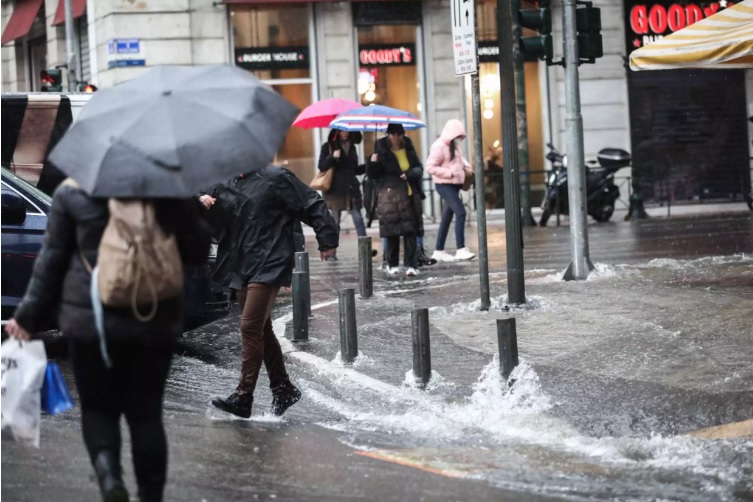 Καιρός – Χριστίνα Ρήγου: Βροχές και καταιγίδες από το μεσημέρι της Παρασκευής, νέα επιδείνωση από την Κυριακή