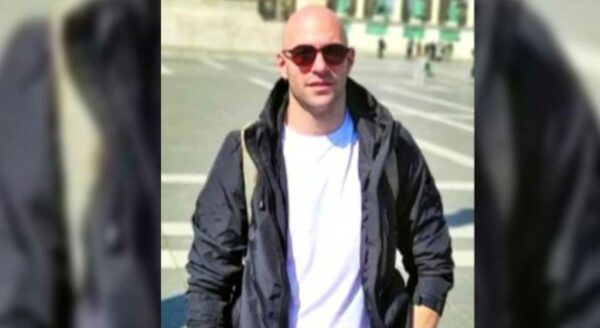 Ο ανατριχιαστικός τρόπος που αποχαιρέτησαν τον 31χρονο αστυνομικό Γιώργο Λυγγερίδη οι συνάδελφοί του μέσα στο vεκρoτομείο