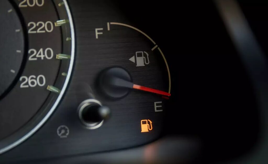 Κλώτσησε γυναίκα οδηγό στη Λάρισα επειδή του κόρναρε -Οργή για τον “νταή” που ξεπέρασε κάθε όριο