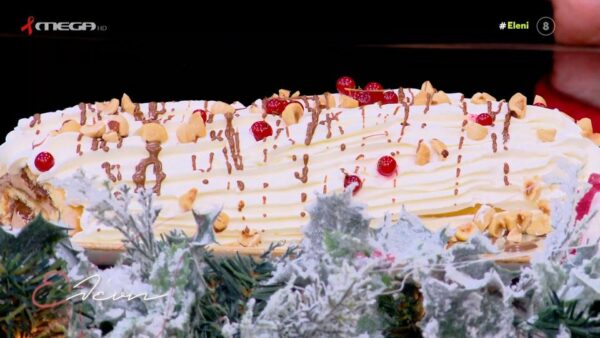 Ο pastry youtuber Γιάννος Βαλιάνος φτιάχνει κορμό με παντεσπάνι και κρέμα