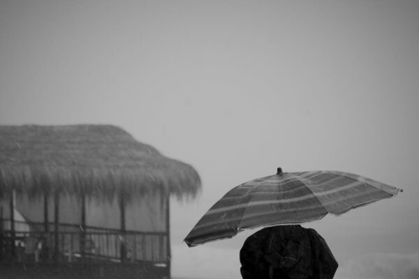 Γιατί δεν πρέπει να ανοίγουμε ομπρέλα μέσα στο σπίτι