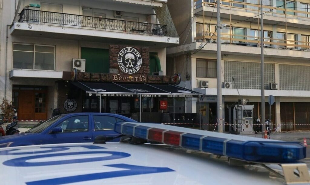 Θεσσαλονίκη: «Μας μαχαίρωσε αυτός ρε» – Η μαρτυρία του Dj στο μαγαζί που έγινε το φονικό