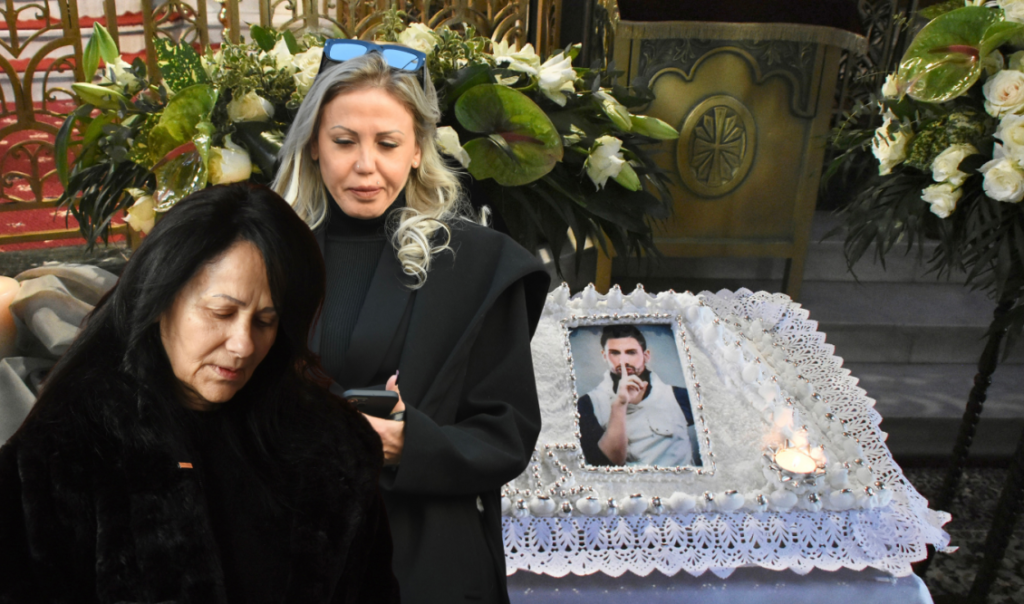 40 ημέρες από τον θάνατο του Νίκου Φλωρινιώτη: Σε κακή ψυχολογική κατάσταση η αδερφή και η μητέρα του στο μνημόσυνό του
