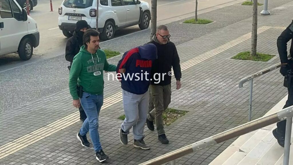Αρνείται τη συμμετοχή του στη δολοφονία της Γεωργίας Μουράτη ο 34χρονος συνεργός- “Όταν πήρε το μαχαίρι στα χέρια του μου ζήτησε να φύγω”
