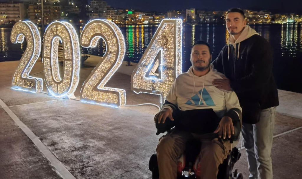 Χαλκίδα: Το μήνυμα του 26χρονου Γιάννη Δαμιανού που έμεινε ανάπηρος όταν έπεσε στη θάλασσα για τον Σταυρό τα Θεοφάνεια το 2021 – «Δώστε μια αγκαλιά στα δικά σας άτομα»