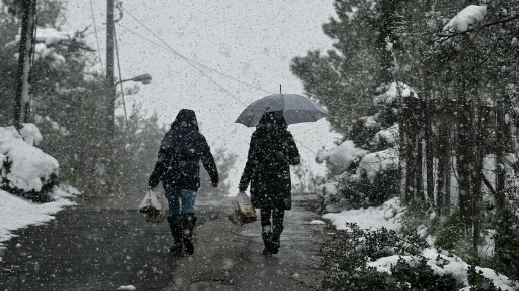 Έκτακτο δελτίο ΕΜΥ: Επιδείνωση του καιρού σε δύο δόσεις – Σε ποιες περιοχές θα χιονίσει