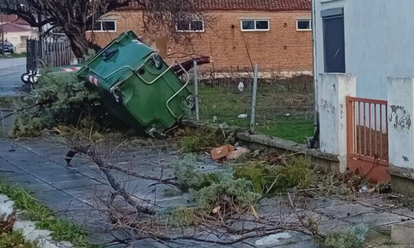 Εβρος: Ανεμοστρόβιλος «χτύπησε» το Σουφλί -Μεγάλες καταστροφές σε σπίτια [εικόνες & βίντεο]