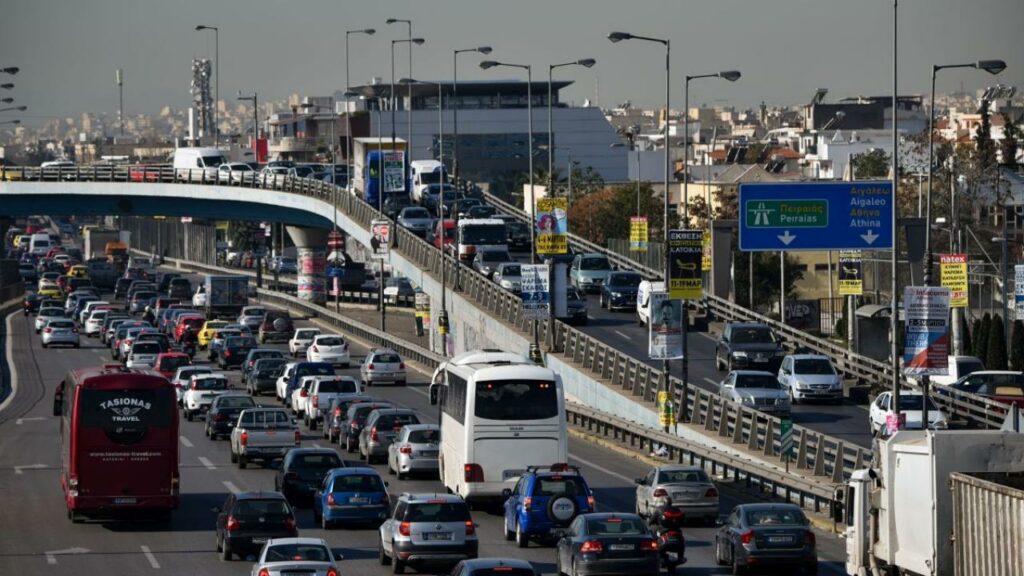 Βάλε αυτή την πινακίδα στο αμάξι σου και θα γλιτώσεις χρήματα: Τι είναι η πινακίδα Μ που αφορά όλους τους Έλληνες