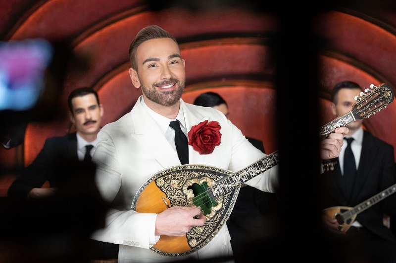 J2US: Οι αποκαλύψεις του Νίκου Κοκλώνη για την πρεμιέρα του φαντασμαγορικού show! Μια έκπληξη, μια επιστροφή και ένα γούρι…