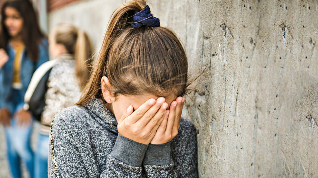 Κρήτη-Σοκάρει το νέο περιστατικό βίας με τη δεκαπεντάχρονη που ξυλοκοπήθηκε ανελέητα από τις συμμαθήτριές της