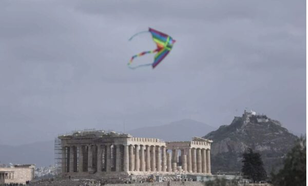 Βροχές και καταιγίδες μέχρι την Πέμπτη – Τι καιρό θα κάνει την Καθαρά Δευτέρα