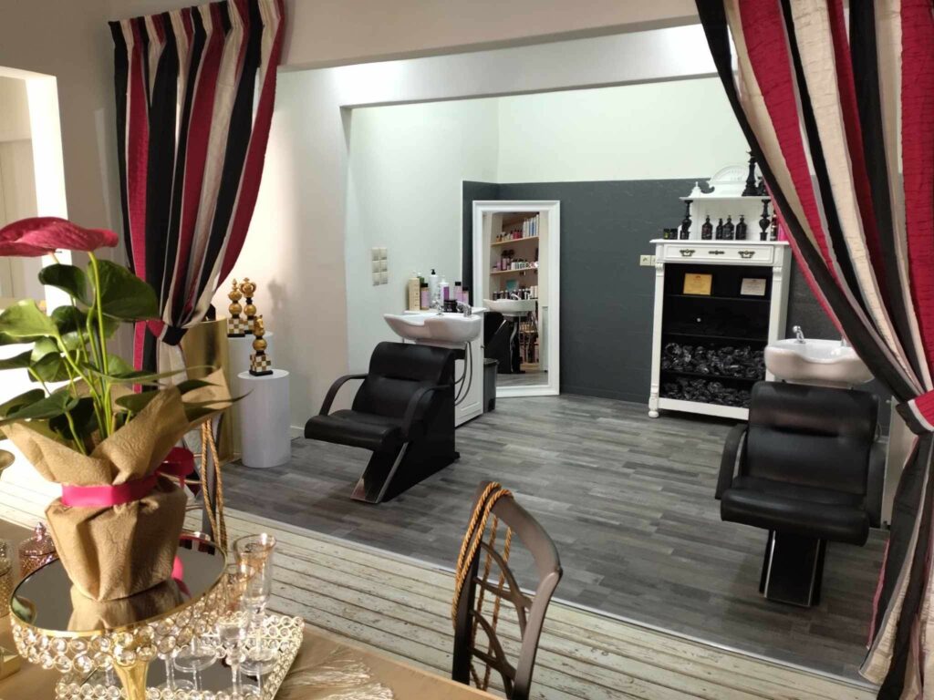 Art hair & decor: Ένας μικρός ναός ομορφιάς δια χειρός Τηλέμαχου Κωστόπουλου