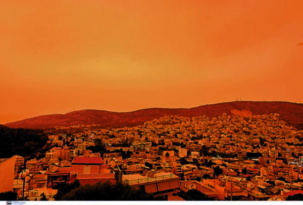 Αφρικανική σκόνη: Πώς εξηγείται το πορτοκαλί απόκοσμο χρώμα στον ουρανό