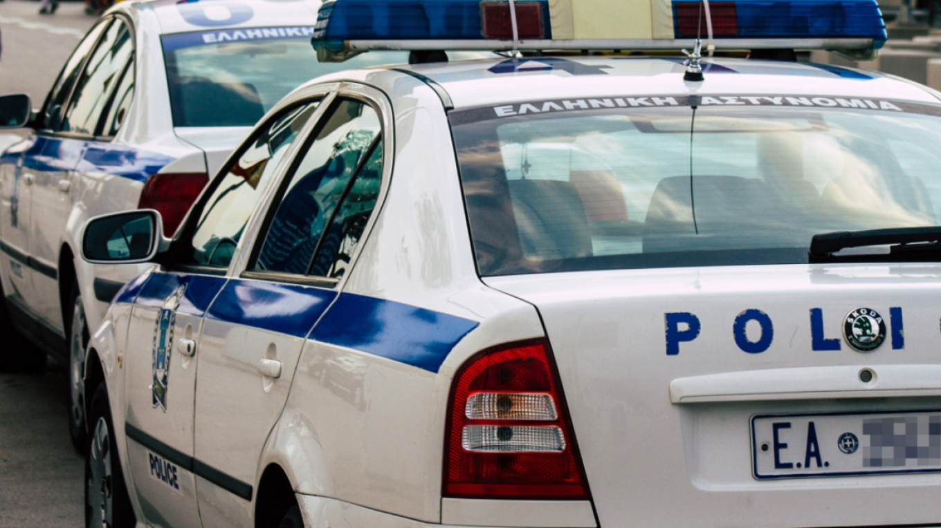 Κρήτη: Στο νοσοκομείο τρεις αστυνομικοί και στο κρατητήριο ο άνδρας που τους κάλεσε ο οποίος παρακολουθούσε την πρώην του