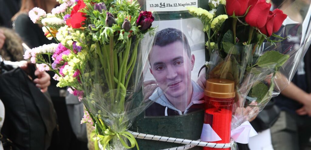 Τροχαίο έξω από τη Βουλή: Την ενοχή του οδηγού για το θάνατο του Ιάσονα προτείνει ο εισαγγελέας