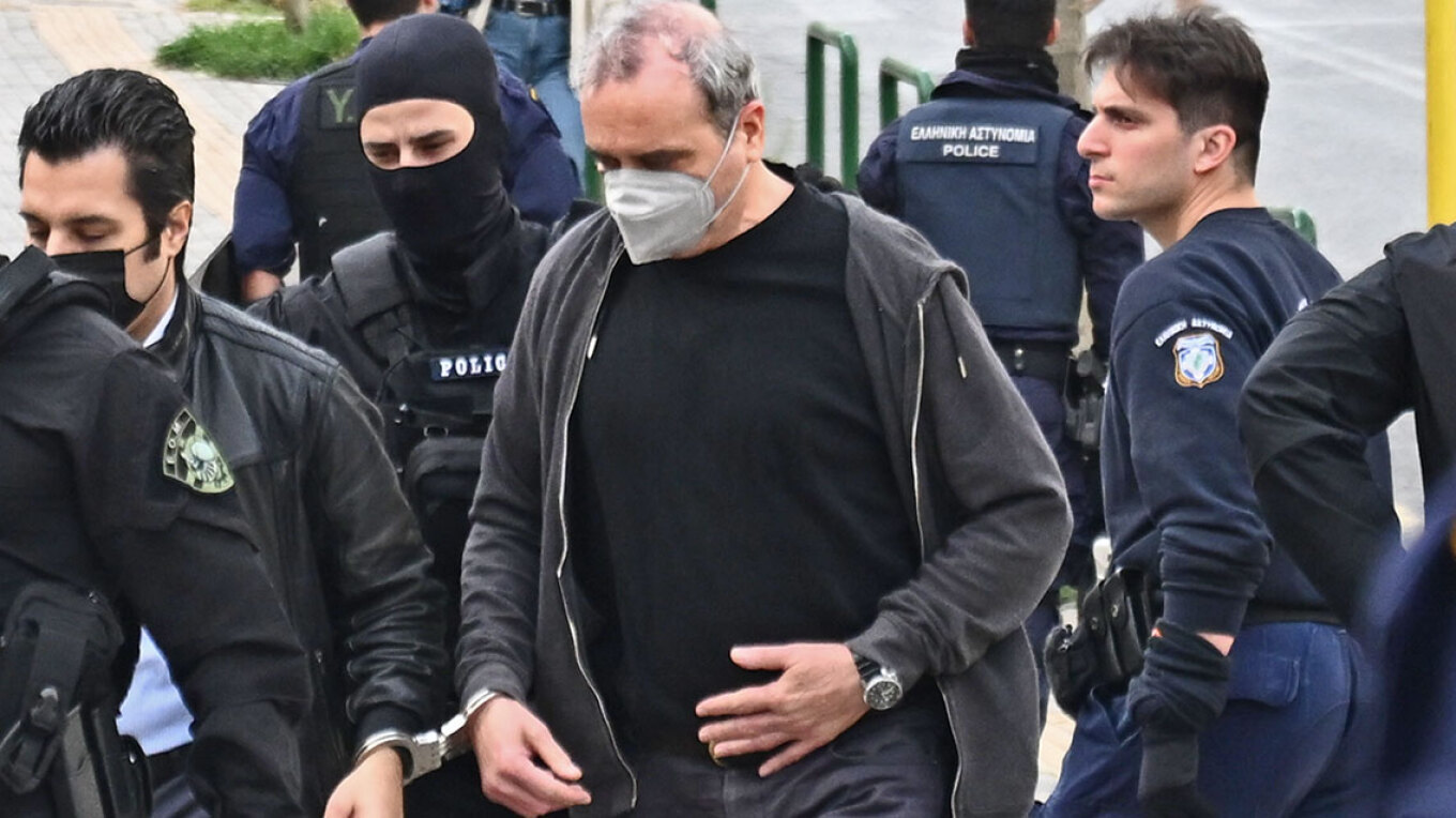 Κολωνός: Στη φυλακή Μίχος και «Μιχάλης» για τον βιασμό της 12χρονης – Ελεύθεροι 17 καταδικασθέντες