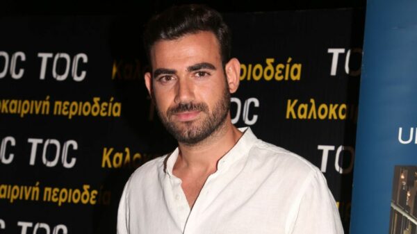 «Του είπα: κλείσε, θα σε πάρω εγώ… και δεν τον πήρα ποτέ»: Λύγισε ο Νίκος Πολυδερόπουλος για τον νεκρό αδελφό του
