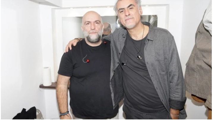 Φίλιππος Πλιάτσικας-Μπάμπης Στόκας: Η πρώτη τους συνάντηση, τα παιδικά τους χρόνια στο Μενίδι και οι δυσκολίες στο ξεκίνημά τους
