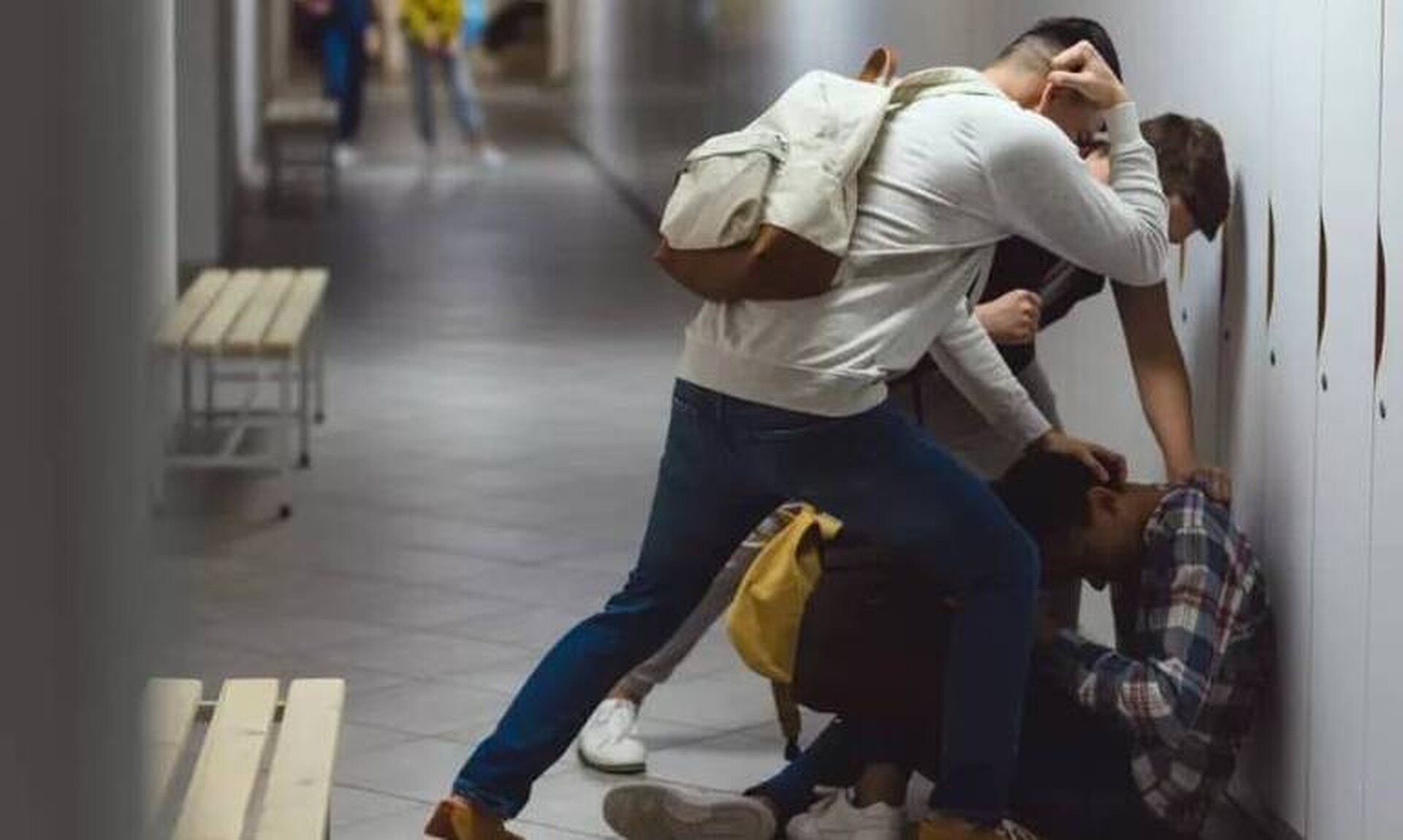 Κοζάνη: 16χρονοι την «έστησαν» σε συνομήλικό τους, τον ξυλοκόπησαν και τον έκλεψαν