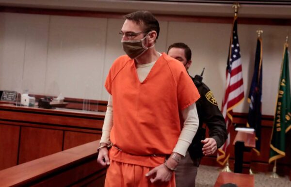 Μίσιγκαν: 15 χρόνια φυλάκισης για τους γονείς του μακελάρη που σκότωσε 4 συμμαθητές του στο Λύκειο Όξφορντ