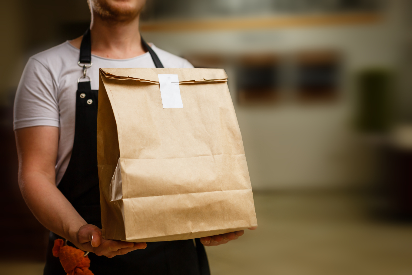 Τη «βομβαρδίζουν» με delivery εδώ και τρεις μήνες – Γυναίκα καταγγέλλει απίστευτη φάρσα στην Εύβοια