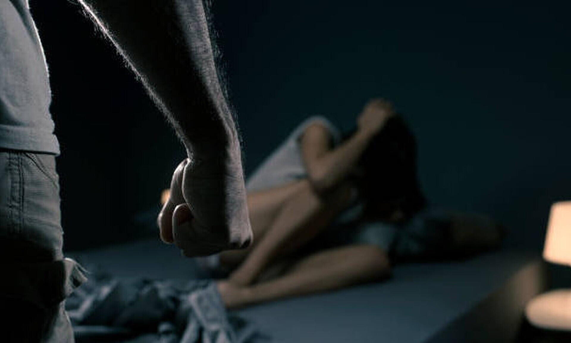 Θεσσαλονίκη: Νέο περιστατικό ενδοοικογενειακής βίας- 28χρονη κρεμάστηκε από το μπαλκόνι για να γλιτώσει από τα χέρια του συντρόφου της