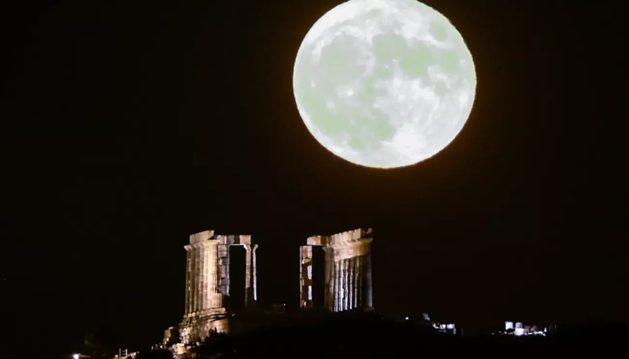 Πανσέληνος Μαΐου: Πότε θα δούμε το “Φεγγάρι των Λουλουδιών”