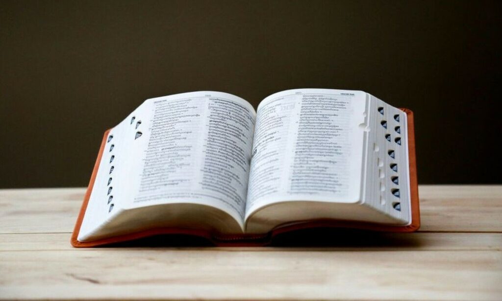 Τι σημαίνει η λέξη «Εκατόμπεδος»