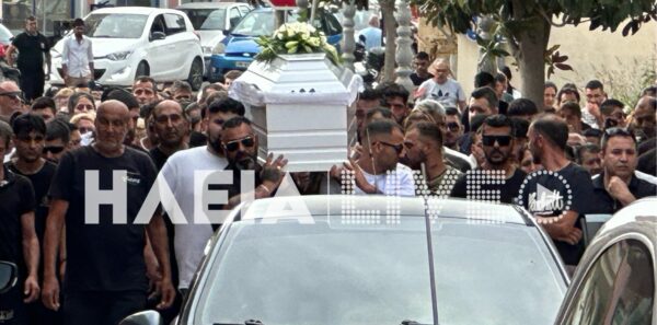 Μυρτιά Πύργου: Βαρύ το πένθος στην κηδεία της 11χρονης Βασιλικής – Την συνοδεύουν με μοιρολόγια