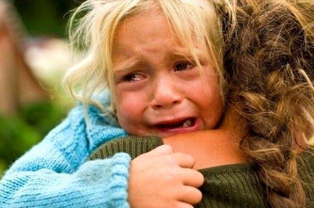 «Πάρε με σπίτι μαμά, δε θα ξαναζητήσω φαγητό, στο υπόσχομαι»: Δάκρυσε ο Θεός με κοριτσάκι από τα παιδικά χωριά