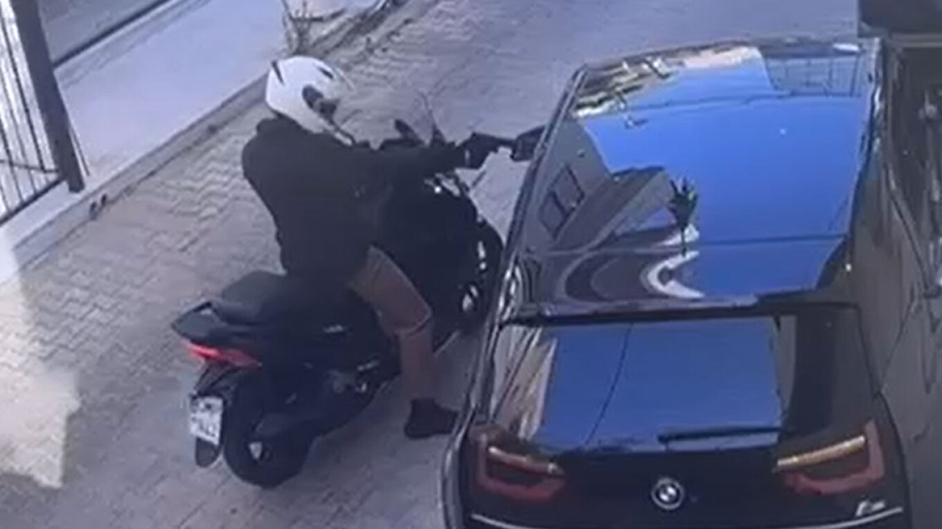 Νέο Ψυχικό: Η στιγμή της δολοφονίας του τοπογράφου – Δείτε βίντεο, σκληρές εικόνες