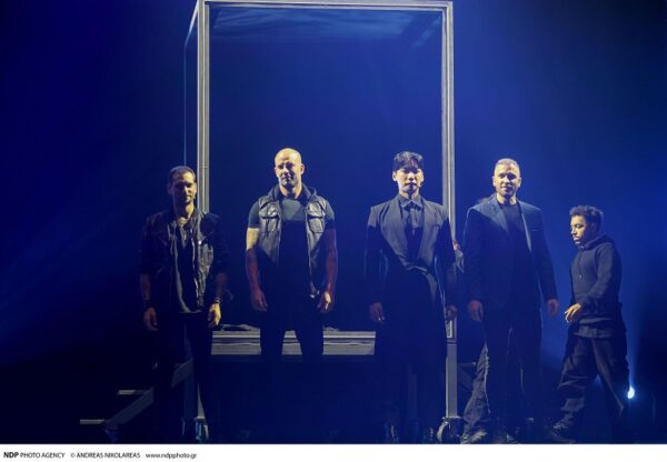 Ψευδαισθήσεις πέρα από τις ανθρώπινες δυνατότητες στο φαντασμαγορικό show “C’est la Magie” στo Christmas Theater!