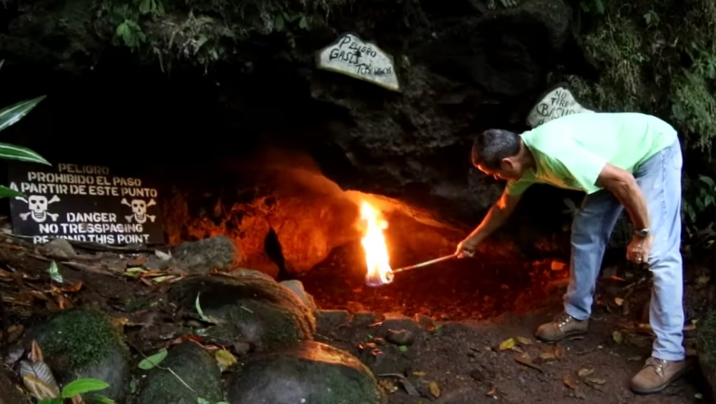 Αυτό είναι το “Σπήλαιο του Θανάτου”- Η τουριστική ατραξιόν που… σκοτώνει όποιον την επισκεφτεί
