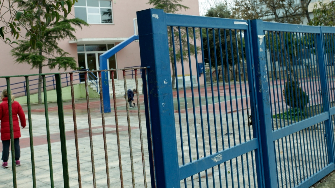 Ποια μέρα κλείνουν τα σχολεία για τις γιορτές των Χριστουγέννων – Πότε επιστρέφουν οι μαθητές