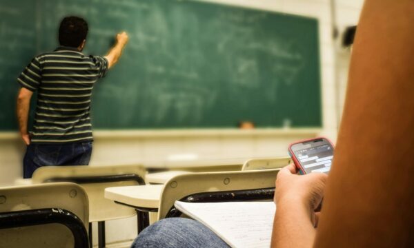 Διεθνές απολυτήριο IB: Μαθήματα στα αγγλικά και εργασίες 4.000 λέξεων – Τι αλλάζει στις πανελλήνιες