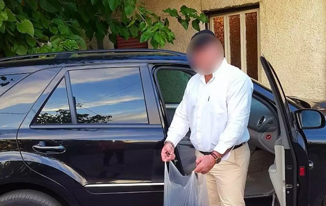 Απομάκρυναν τον γιο του αστυνομικού της Βουλής από τα αδέρφια του – Χτύπησε τη μητέρα του όταν έκανε την καταγγελία