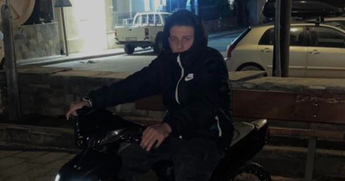 Ραγίζουν καρδιές για τον 16χρονο Νίκο που σκοτώθηκε σε τροχαίο δυστύχημα στον Βόλο: Βάστα Νίκο μου, σου είπα…βάστααααααα…