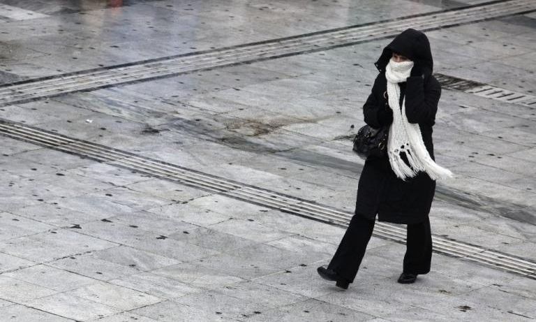 Καιρός: Τσουχτερό κρύο με απότομη «βουτιά» θερμοκρασίας έως 15 βαθμούς – Χιόνια, θυελλώδεις άνεμοι και βροχοπτώσεις έως την Πέμπτη